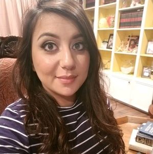 Meet your Posher, Angela